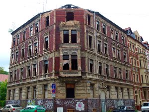 Wohnhaus-Ruinen in Halle