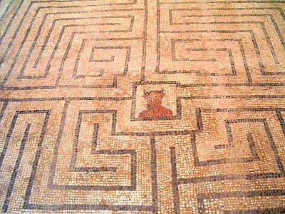 Labyrinth mit dem Minotauros in Conimbriga in Portugal
