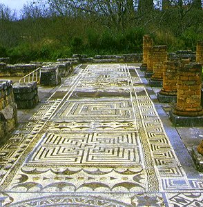 Labyrinthe auf römischen Mosaiken