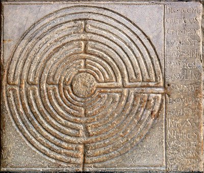 Finger-Labyrinth in Lucca in der Toskana