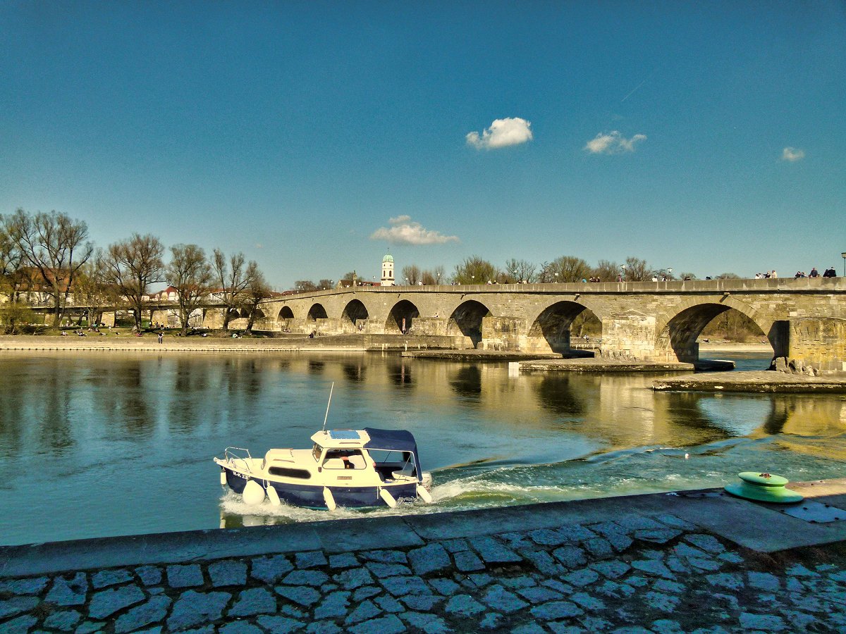 Die Steinerne Brücke in Regensburg